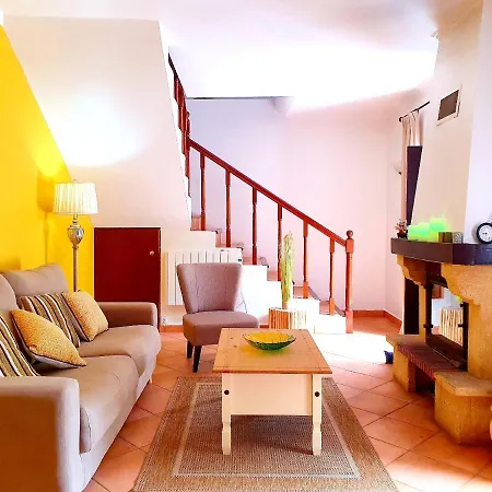 Charming With Mountain View In Garden Villa Camacha (Madeira)