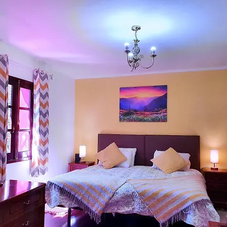 Charming With Mountain View In Garden Camacha (Madeira)