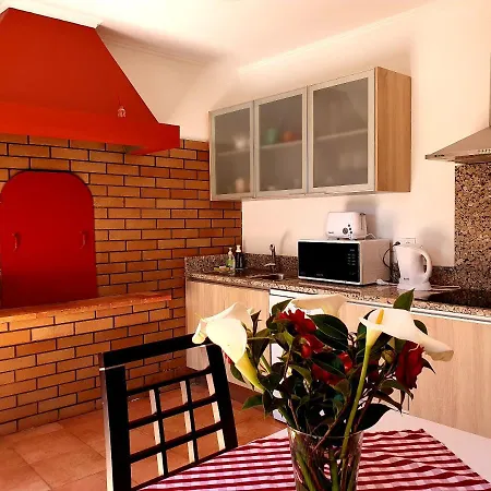 Villa Charming With Mountain View In Garden Camacha (Madeira)